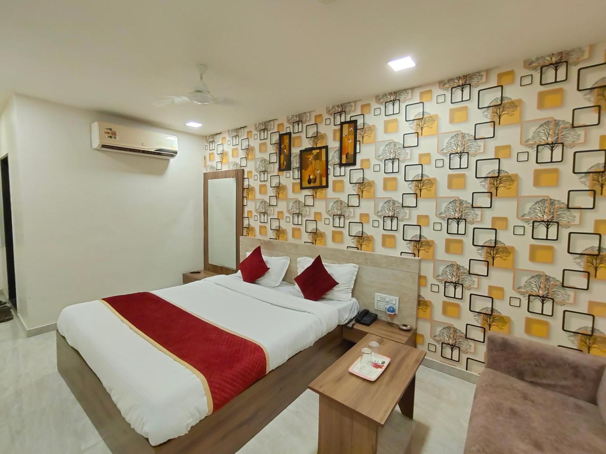 Hotel Palm Residency Ahmedabad Ngoại thất bức ảnh